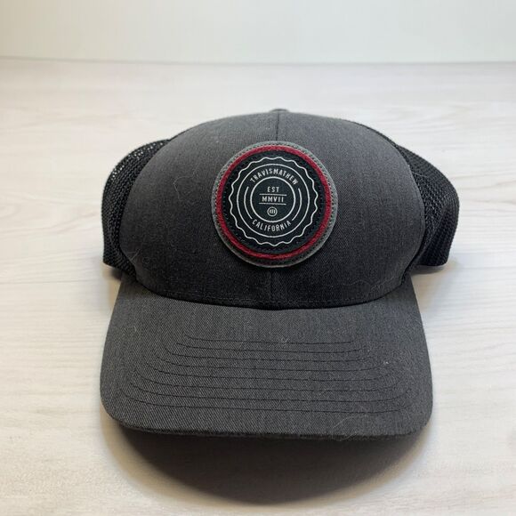 Travis Matthew Golf Hat FlexFit Tech 110 Gray Trucker Mesh Snapback Baseball Cap - Picture 1 of 9